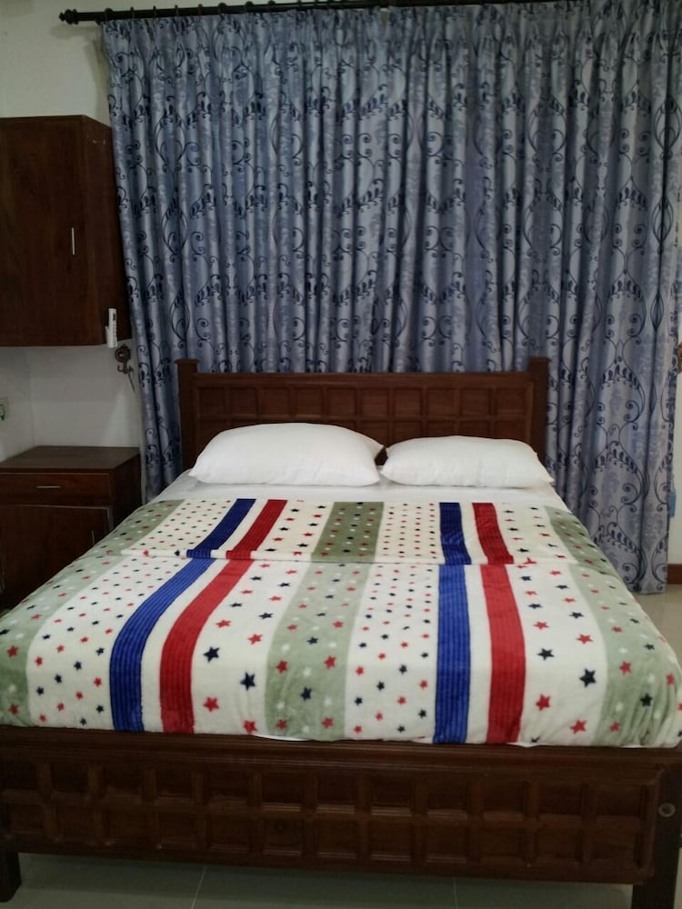 Single Room, Shared Bathroom