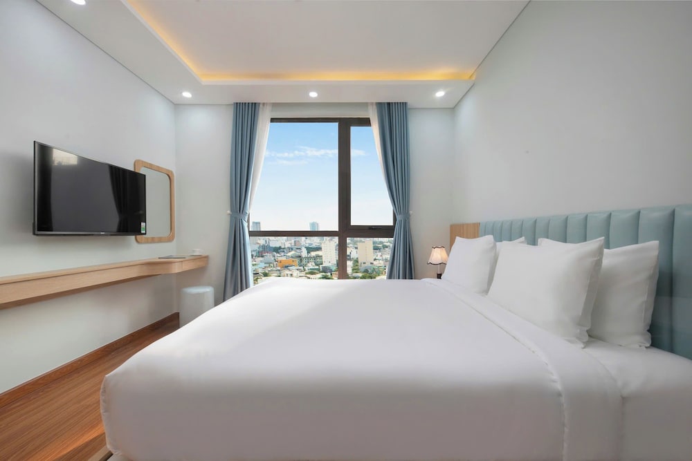 Deluxe Double Room, City View