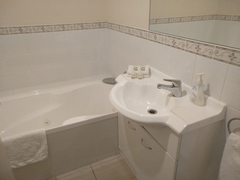 Luxury 3 Bedroom Apartment photo 2