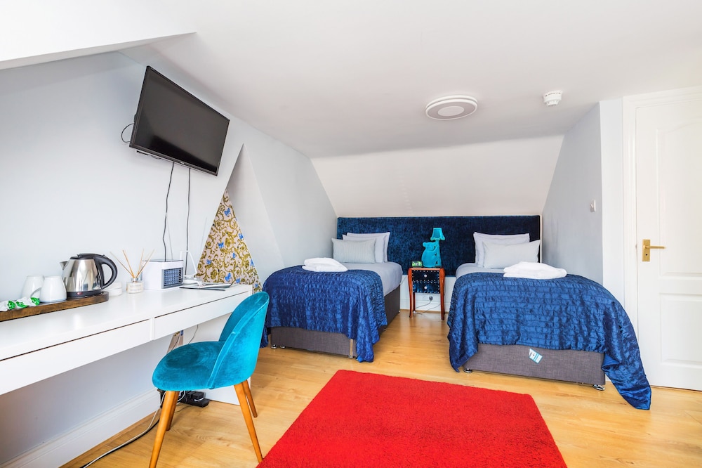 Family Room - Photo 8