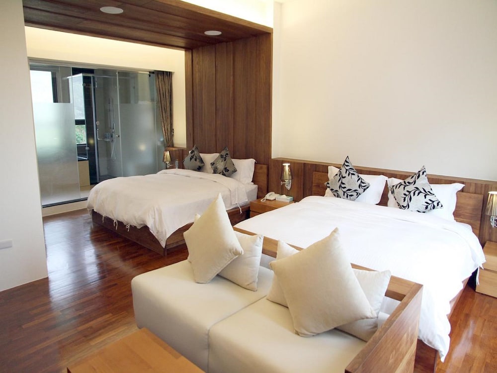 Exclusive Quadruple Room, 1 Bedroom, Bathtub photo 1