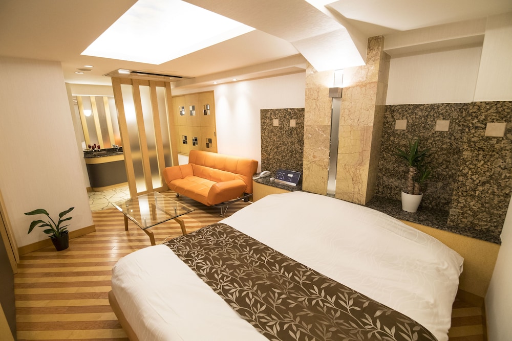 Deluxe King Room, Check-in: 3PM, Check-out: 12PM photo 3