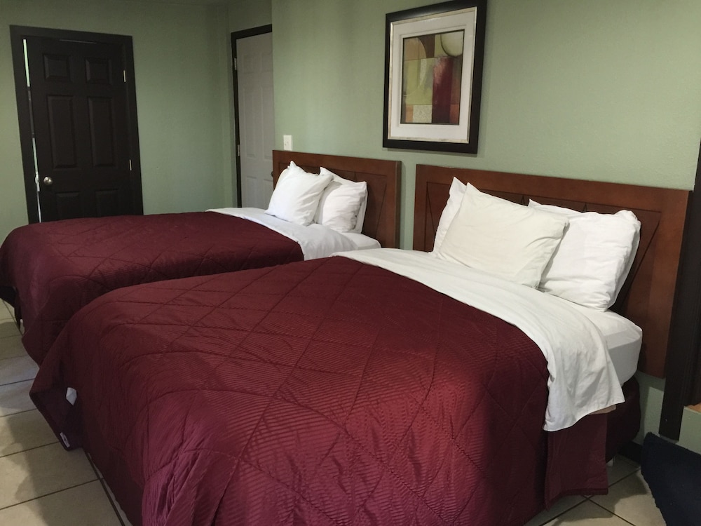 Cabin, 1 Bedroom (Rock View - No Laundry Facilities) photo 2