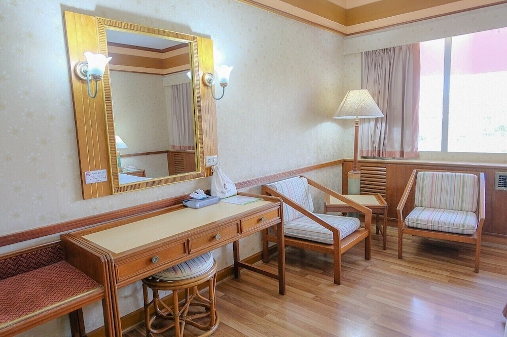 Standard Room, Golf View - Photo 3