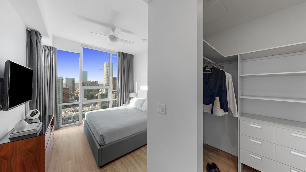 Suite, Multiple Beds (Sky Suite Executive Three Bedroom)