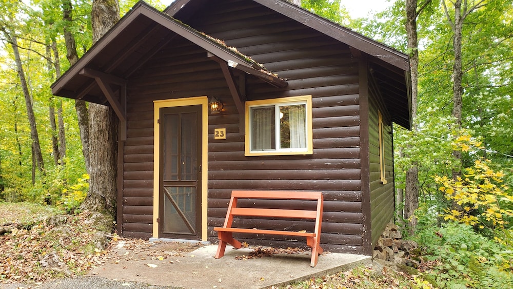 Standard Cabin, 2 Double Beds photo 2