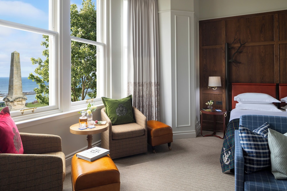 Junior Room, 1 King Bed, Sea View
