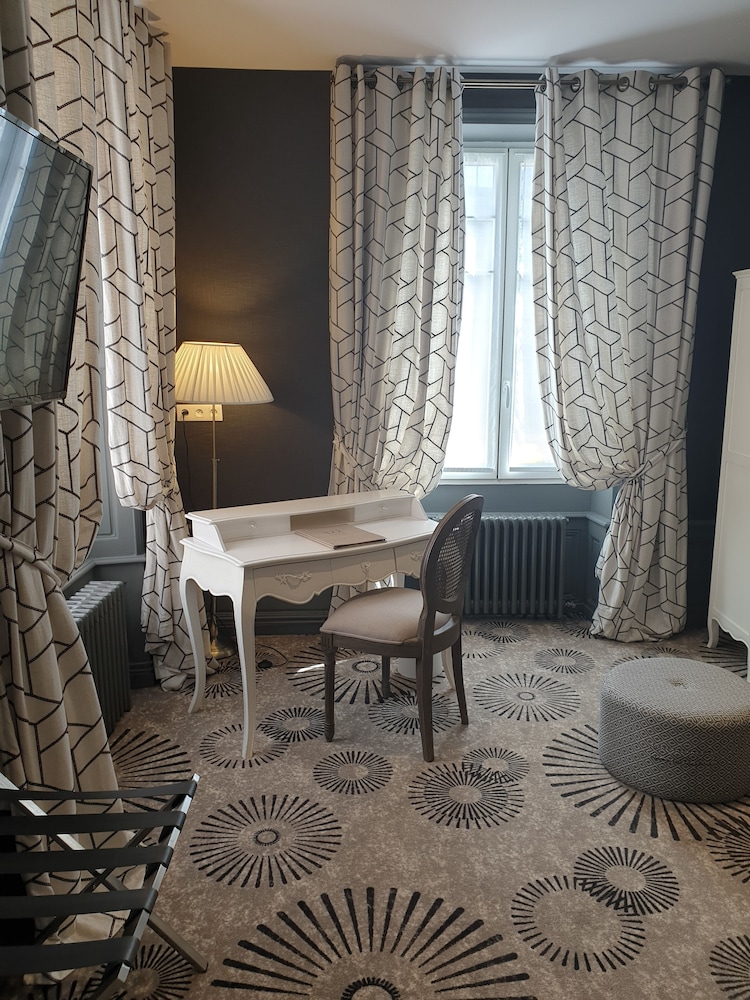 Superior Double or Twin Room - Photo 7