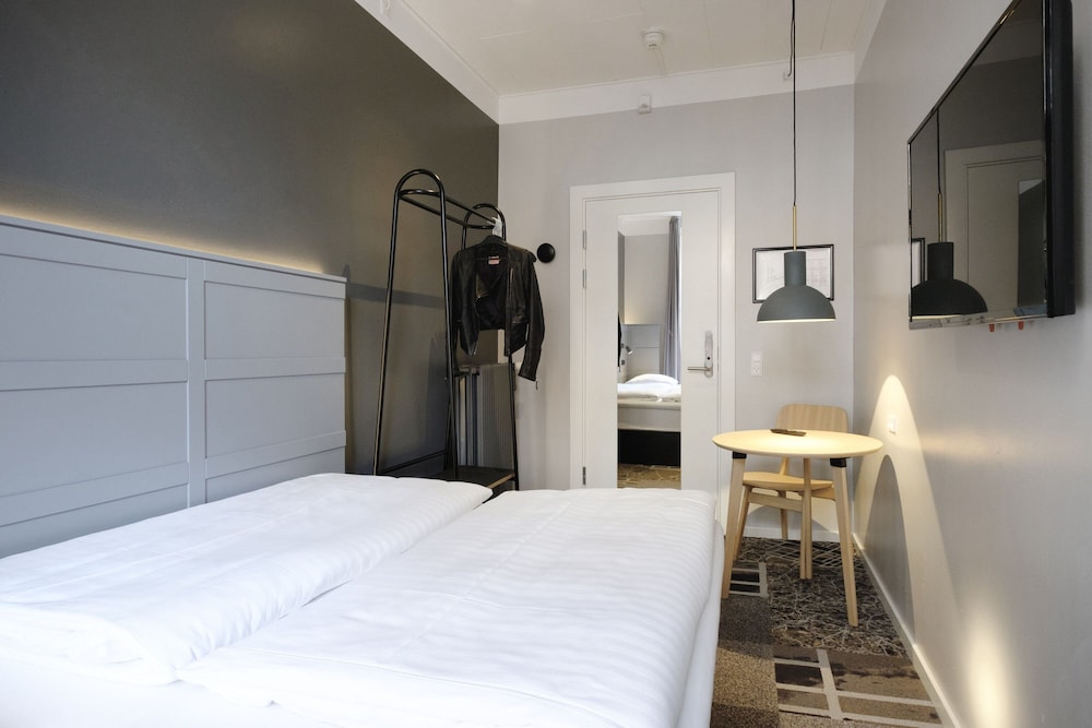 Double Room, 1 Double Bed