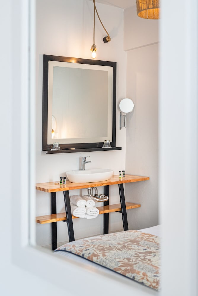 Classic Double or Twin Room, Garden View - Photo 8