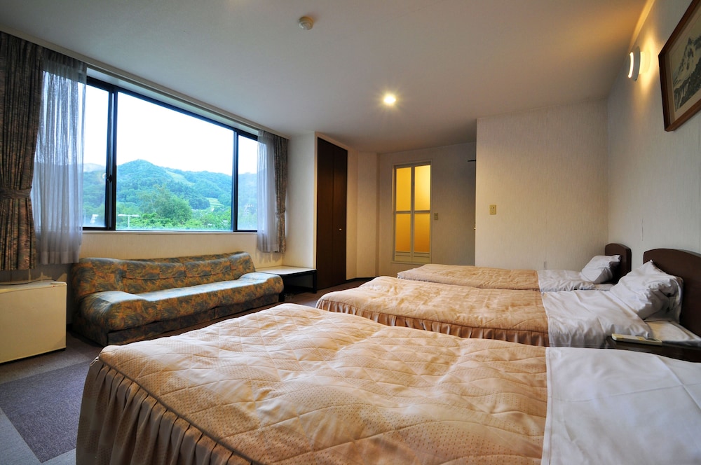Triple Room, Smoking (minimum two people use) photo 3