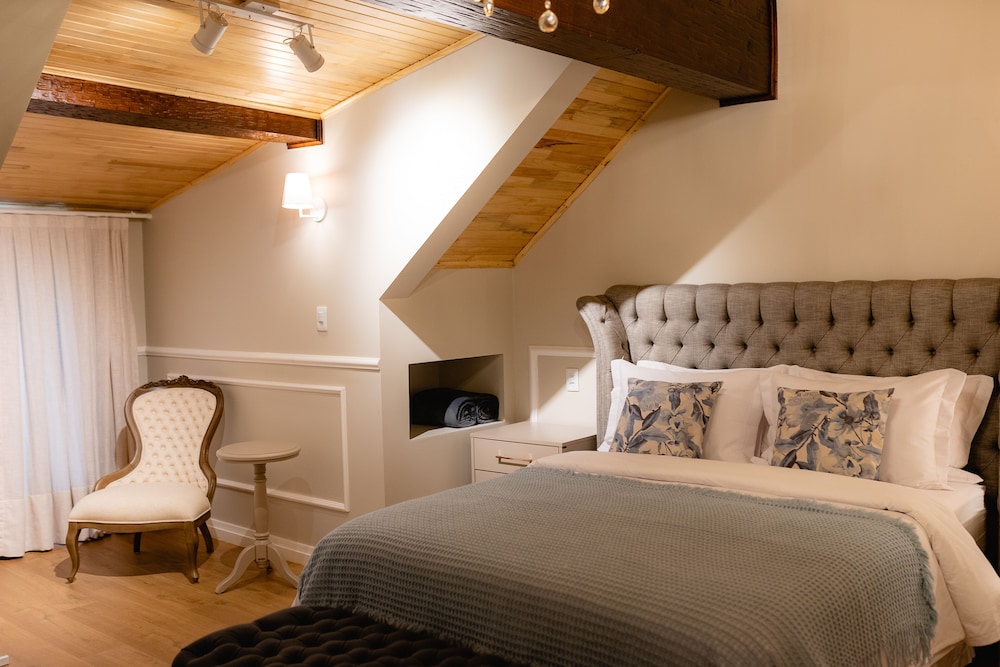 Deluxe Double Room, City View - Photo 28