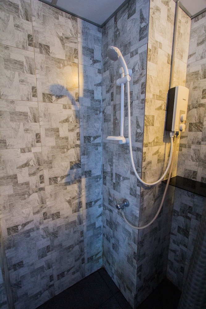 Standard Triple Room - Photo 9