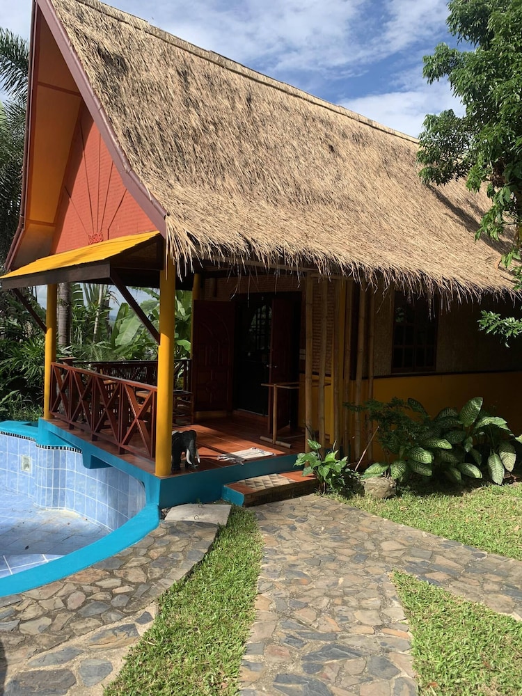 Bungalow (Pool Side B2) photo 2