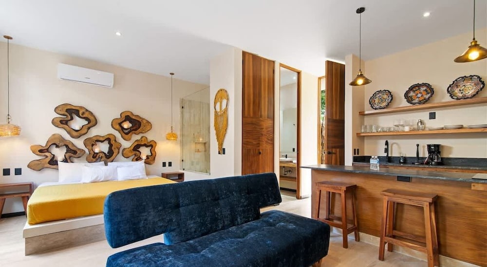 Condo, 1 King Bed With Sofa Bed, Pool Access, Pool View (Alab Ool Pb3)