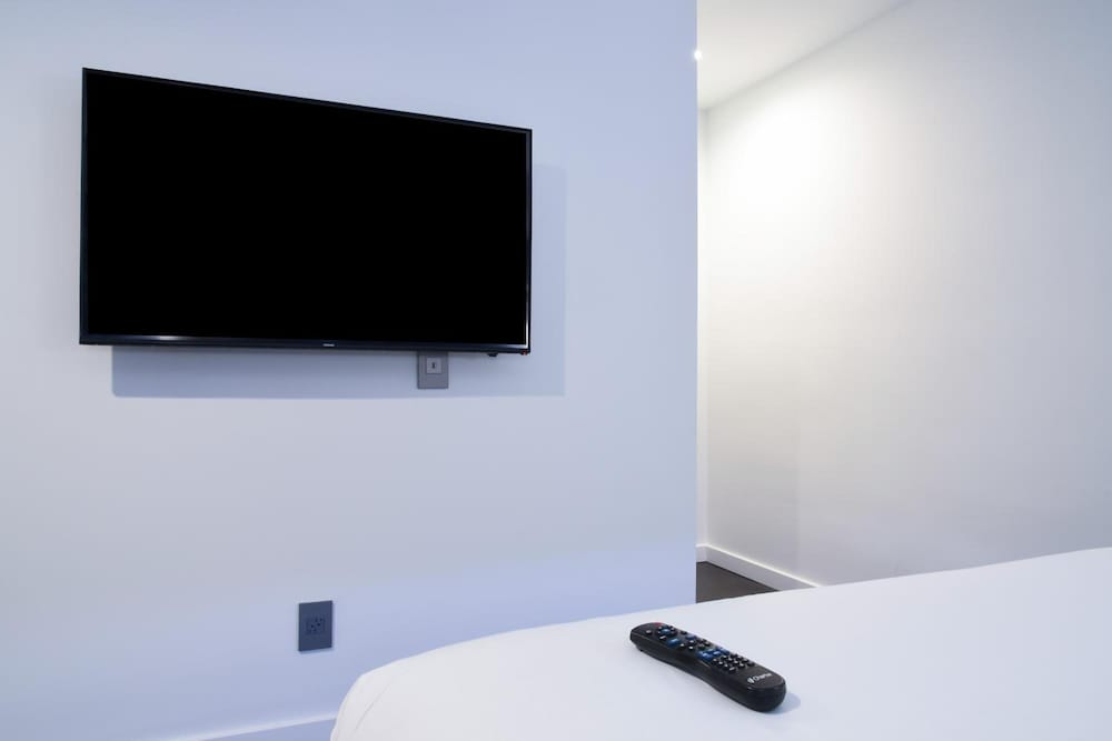 Deluxe Studio Suite, 1 King Bed with Sofa bed