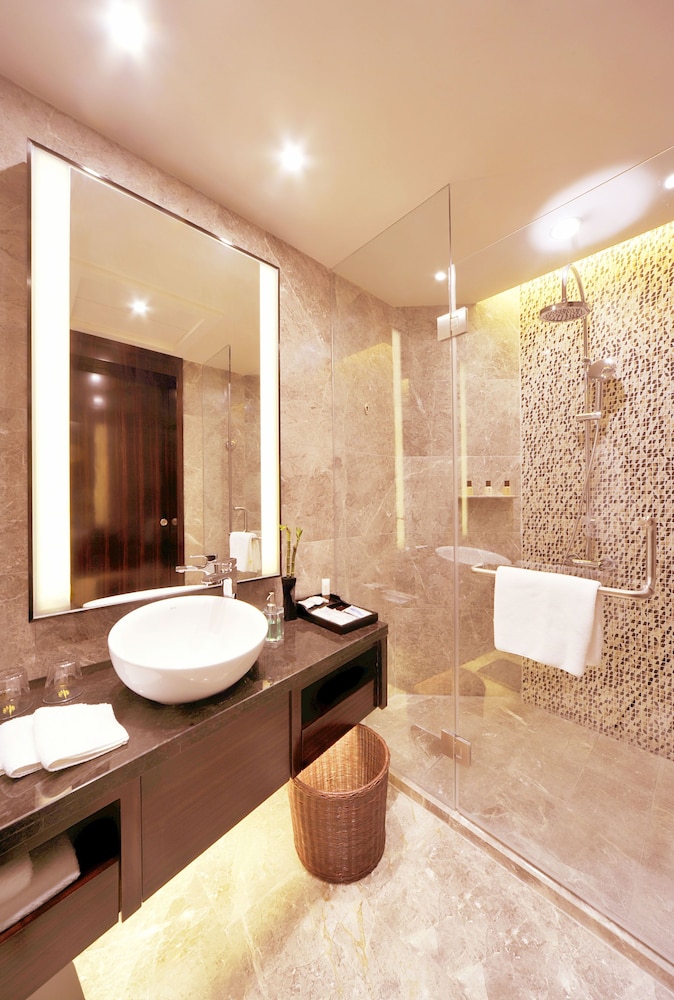 Deluxe Business Suite photo 2