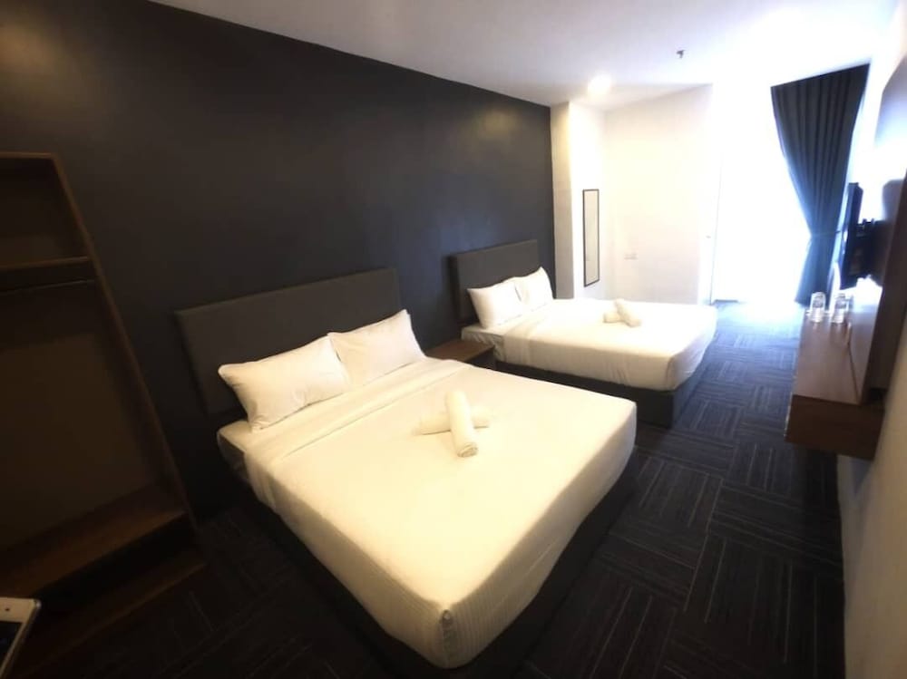 Family Quadruple Room - Photo 3
