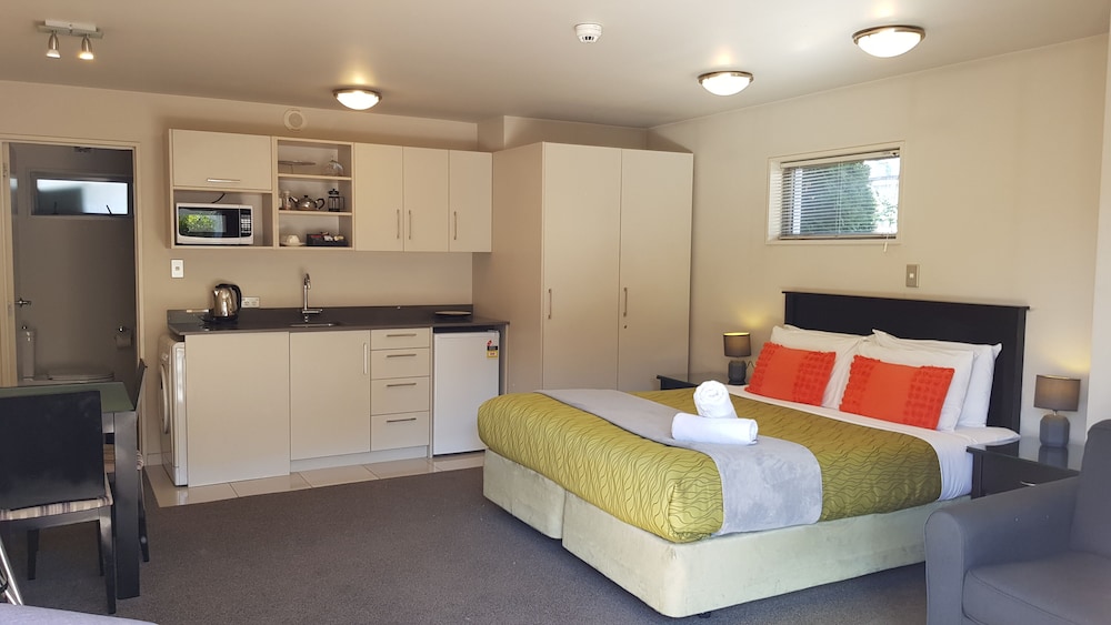 Deluxe Studio, 1 Bedroom, Jetted Tub, Ground Floor