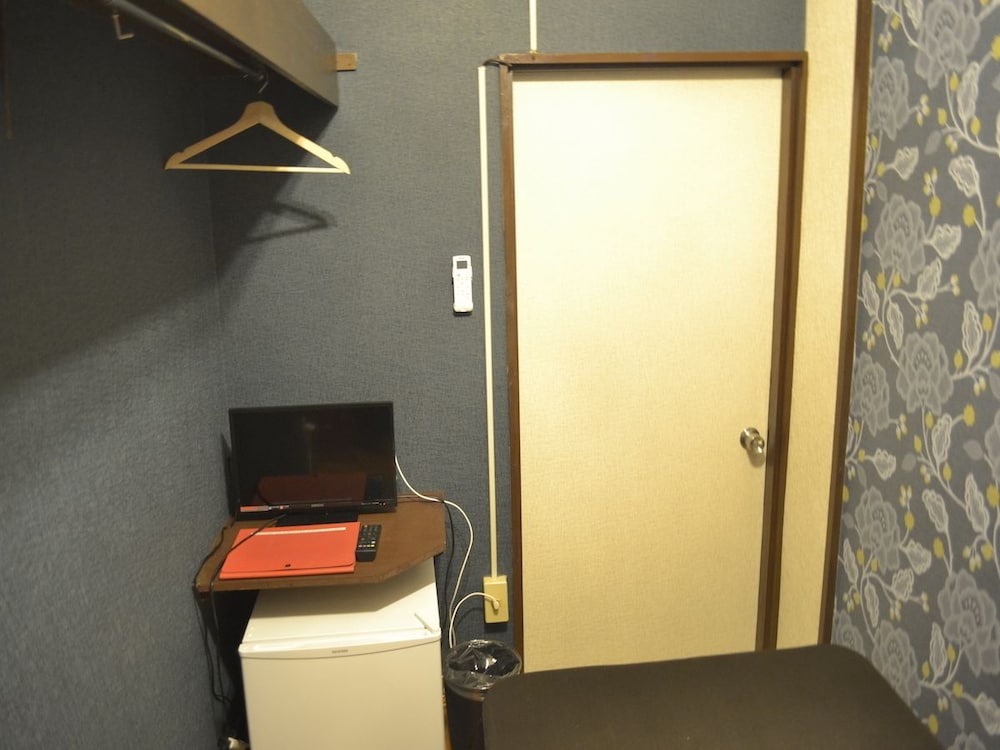 Basic Single Room, 1 Twin Bed photo 2