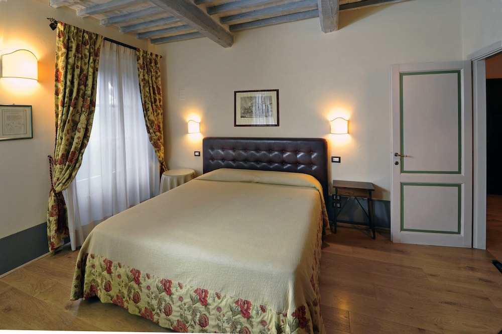 Superior Suite - Photo 4