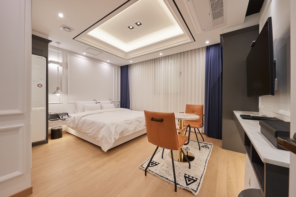 Basic Double Room - Photo 1