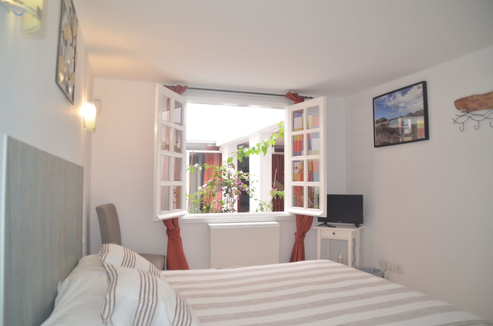 Habitación Básica, 1 Cama Queen