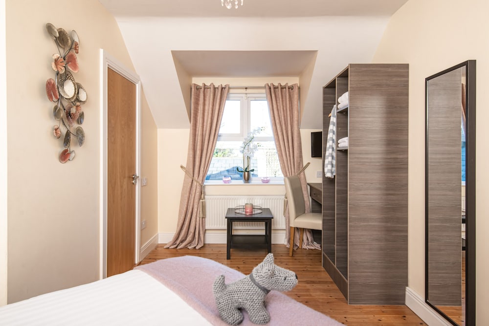 Deluxe Double Room - Photo 17