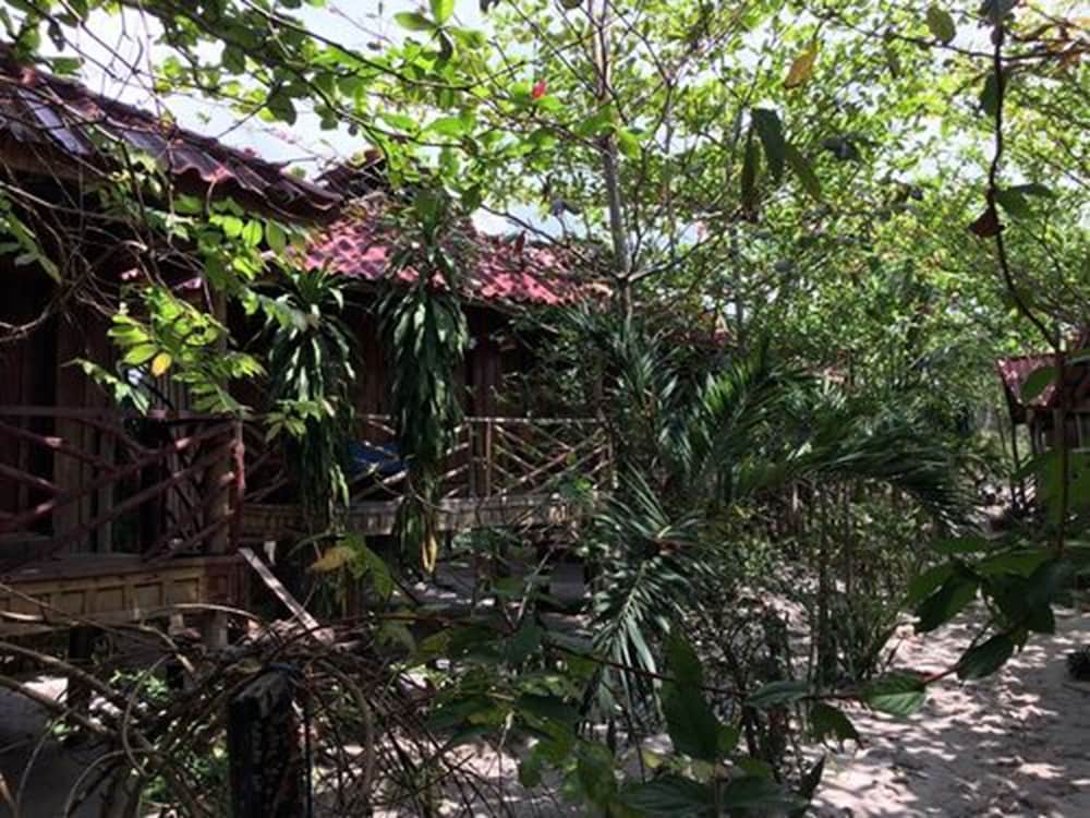 Economy Shared Dormitory, 1 Double Bed, Shared Bathroom, Garden Area photo 3
