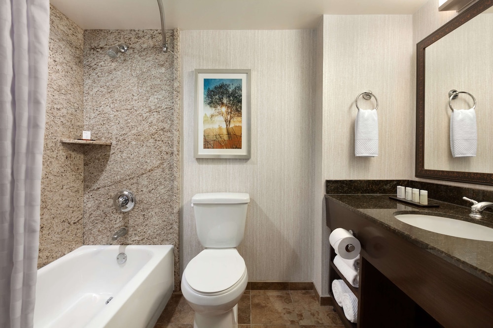 Larger King Suite - Photo 3