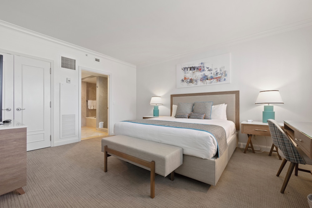 Suite, 1 King Bed with Sofa bed, Ocean View (Ocean View)
