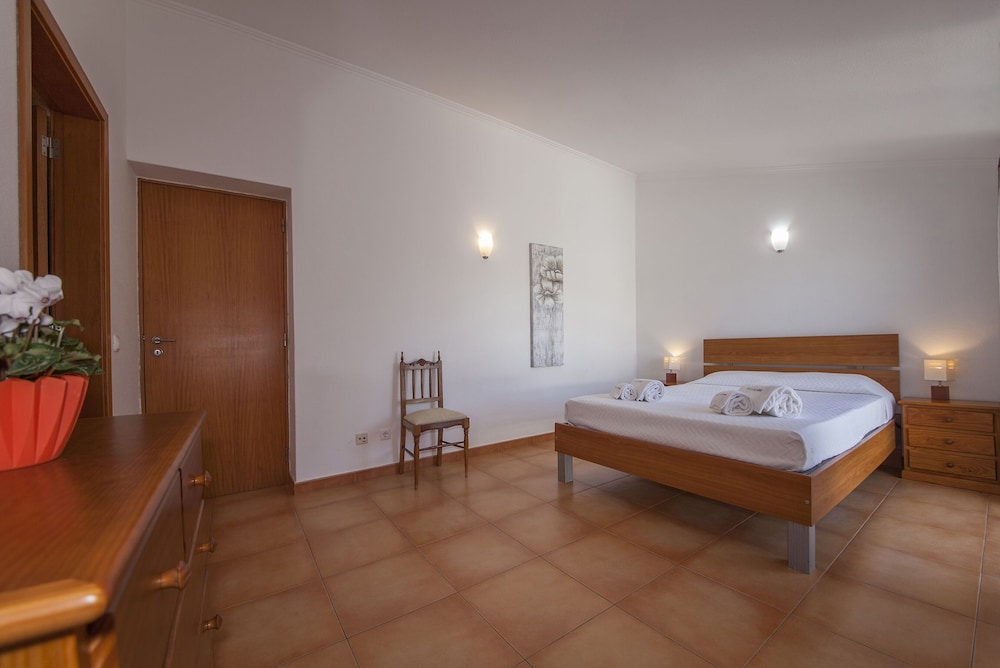 Apartment (1 Bedroom)