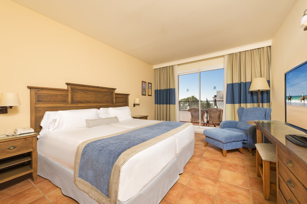Standard Double Room, Partial Sea View (1 adult and 1 child)