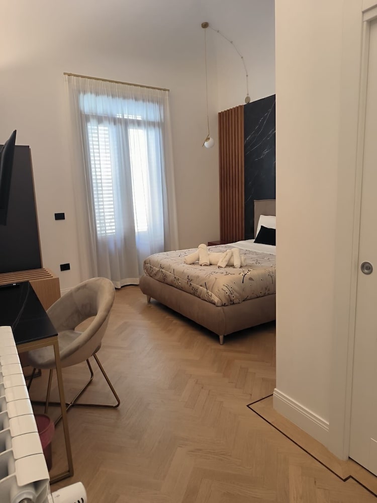 Luxury Double Room, Balcony, City View