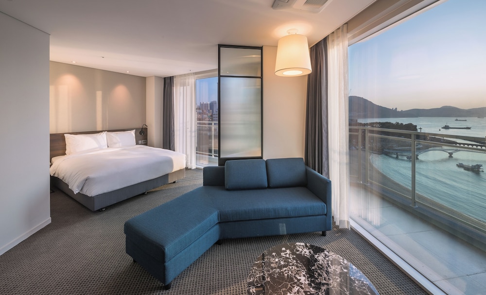 Junior Suite, Ocean View Terrace - Photo 1