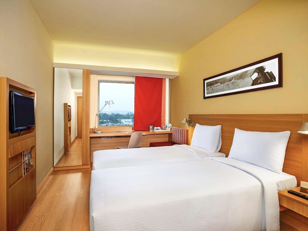 Standard Twin Room, 2 Twin Beds photo 3