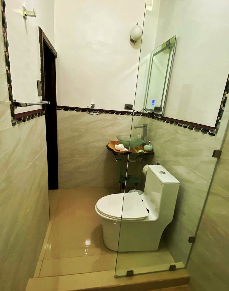Economy Double Room, 1 Bedroom, Balcony, Mountain View photo 3