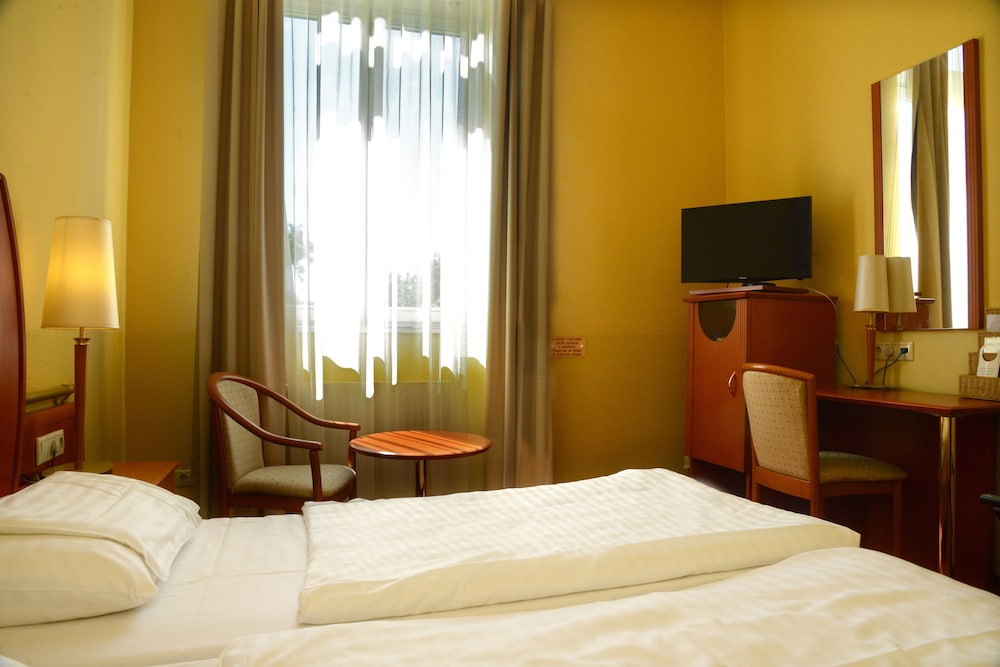 Standard Double Room photo 3