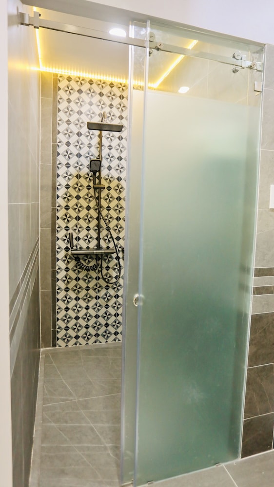 Luxury Room - Photo 10