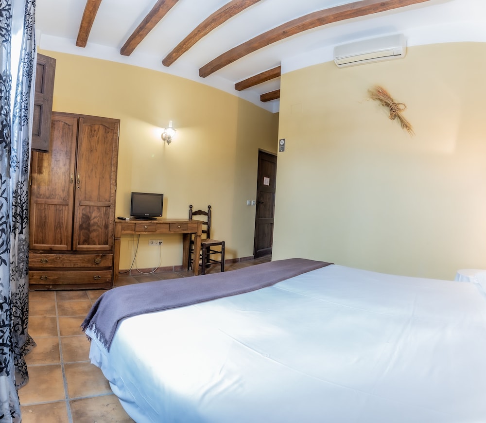 Superior Double or Twin Room - Photo 8