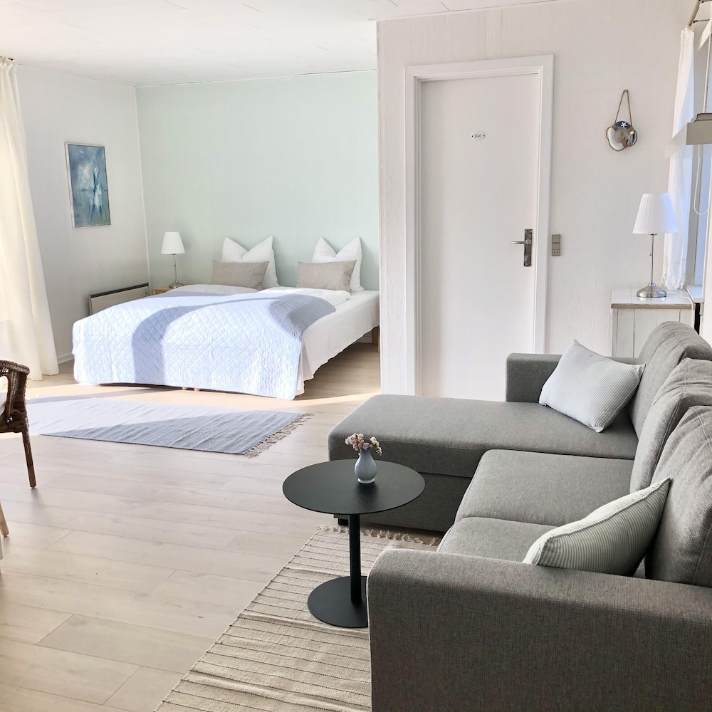 Grand Room, Terrace (1st Floor)
