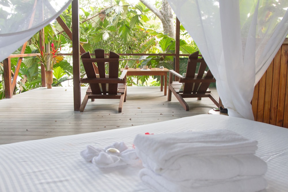 Tropical Honeymoon photo 2