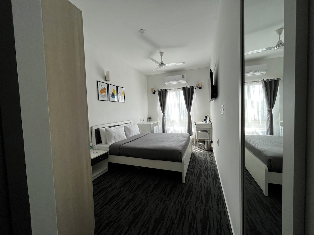 Deluxe Room, 1 Double Bed - Photo 10