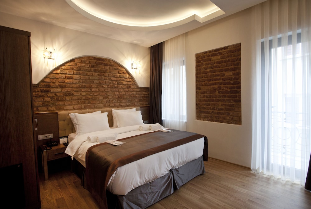 Deluxe Double or Twin Room, Balcony photo 1