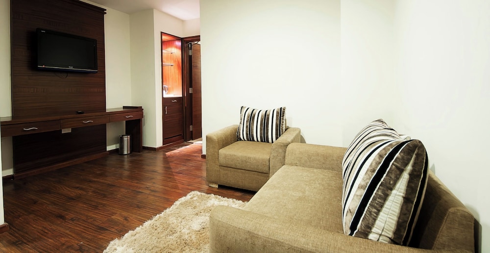 Deluxe Suite photo 1
