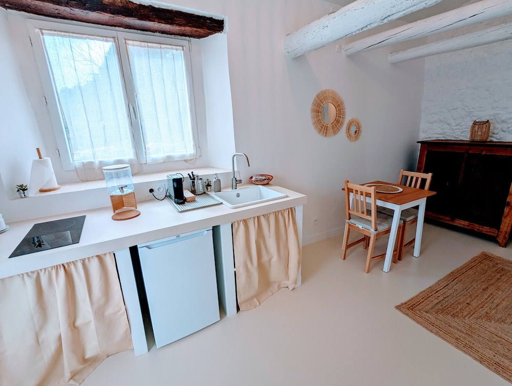 Superior Studio, Ensuite, Valley View photo 3
