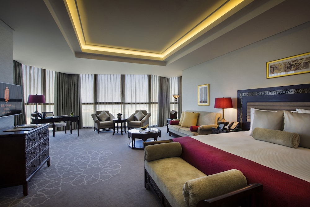 Junior Suite, 1 King Bed (Palace View)
