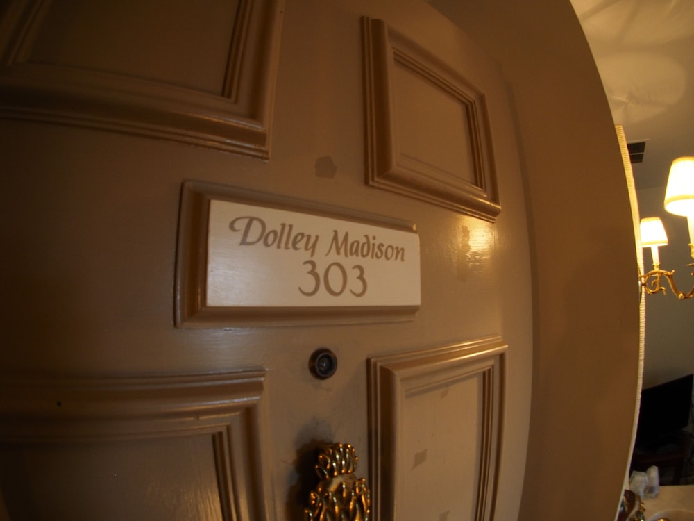 Standard Double Room, Private Bathroom (Dolly Madison)
