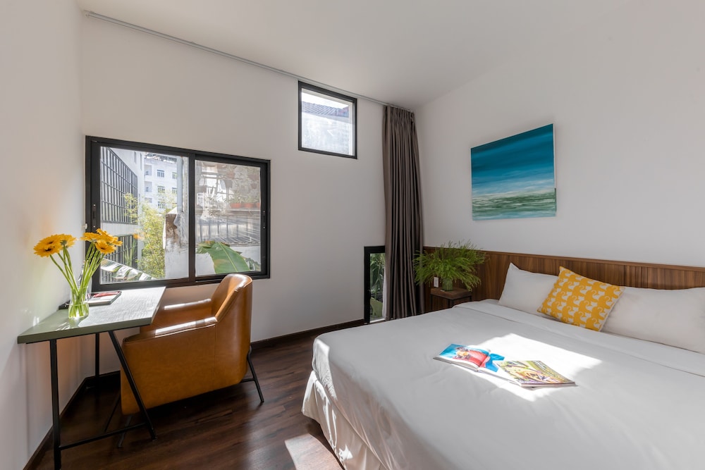 Deluxe Double Room, City View