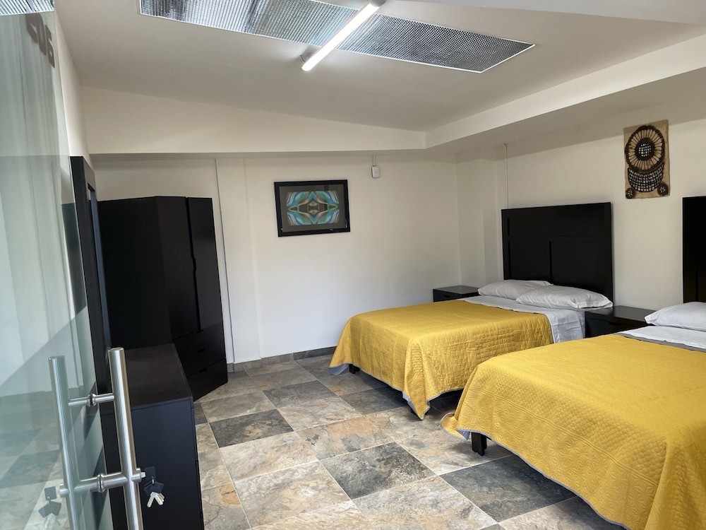 Deluxe Room, Shared Bathroom photo 1